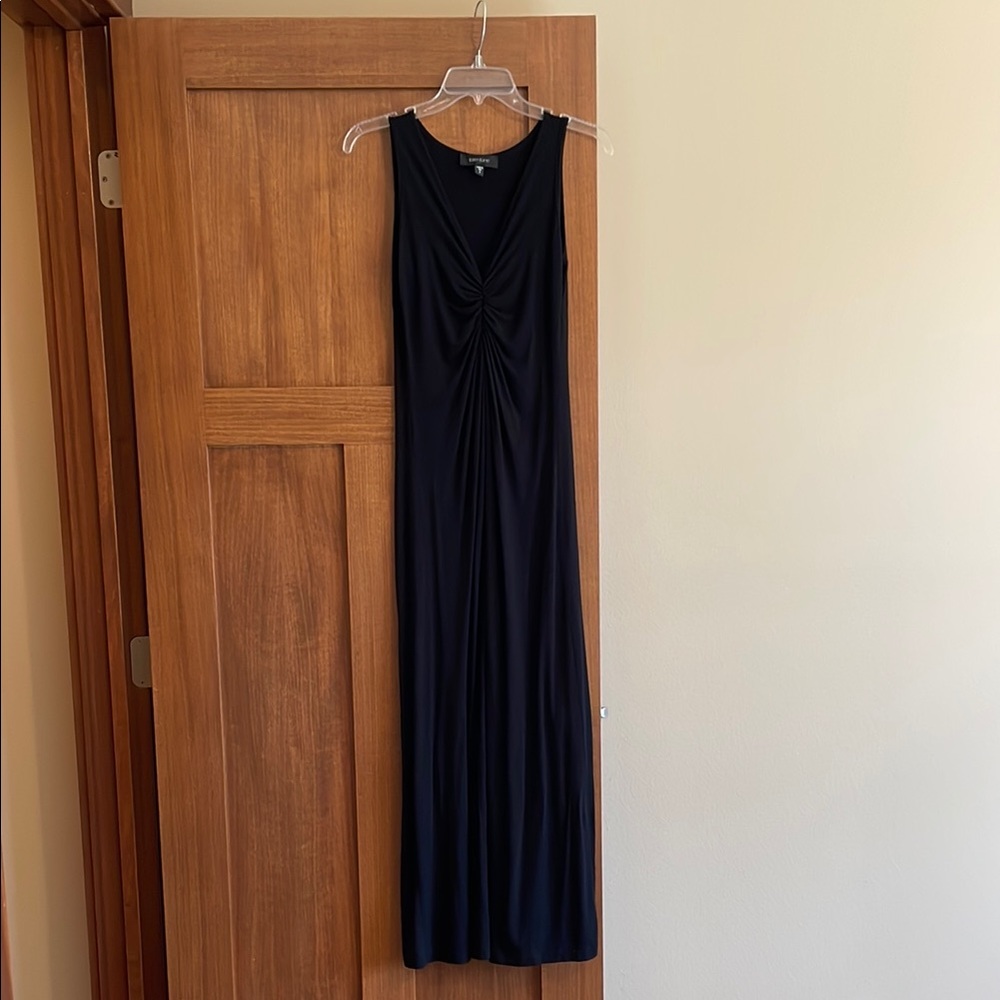 Elegant Black Sleeveless Dress